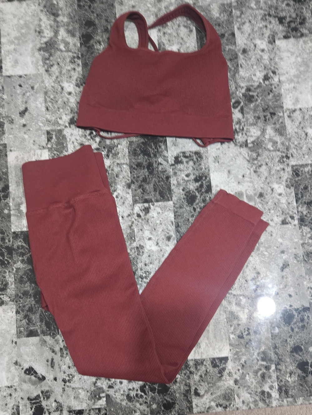 BURGUNDY WORKOUT SET